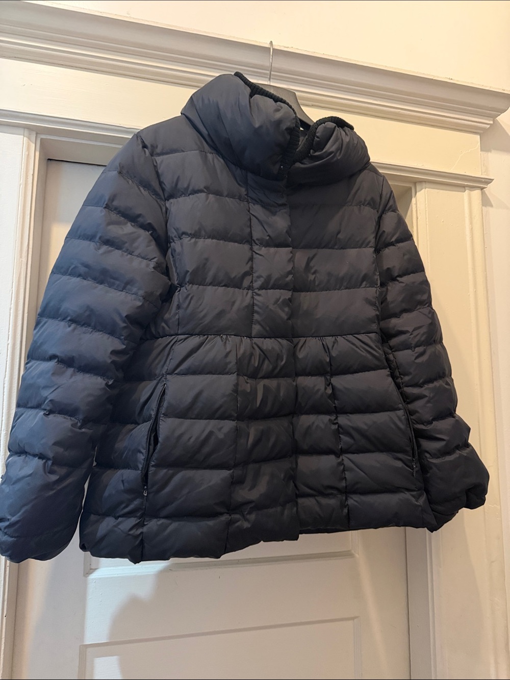 Women's black Puffer Jacket - heavy Quilted Coat